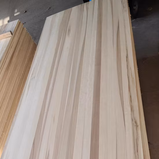 Möbelplatte aus keilgezinktem Pappelholz der Güteklasse AA